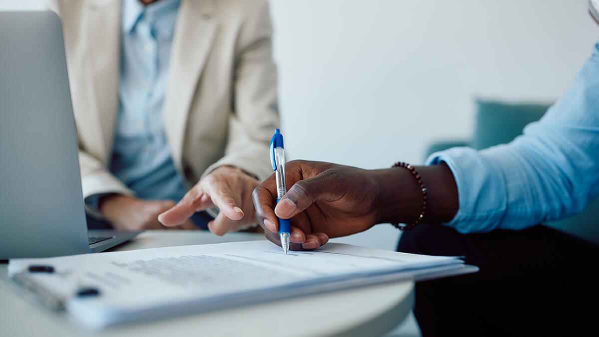 how-a-us-health-advisor-can-help-you-navigate-through-health-insurance