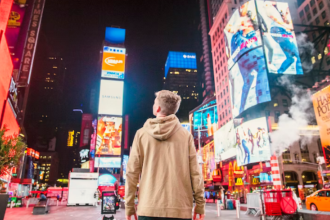 The Role of Artificial Intelligence in Personalizing Outdoor Advertising