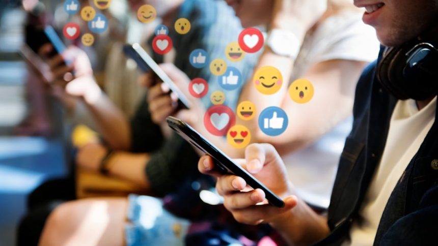 How to Save on Your Social Media Page's Promotion With Viplikes?