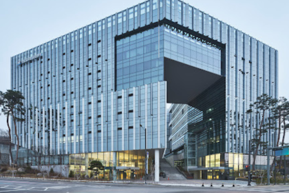 Seongnam Office A Gateway to Urban Comfort and Green Living