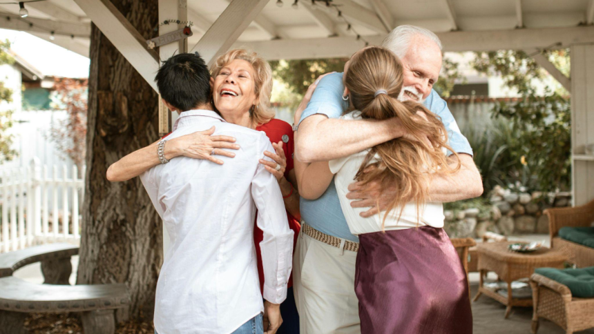 How to Look After Aging Parents Who Live Alone