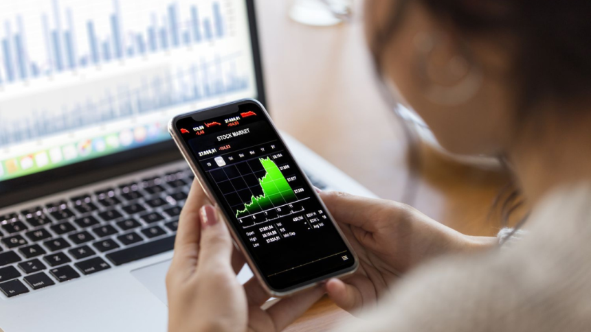 Share Trading Apps Real-Time Tracking of Stocks Like IOC for Smart Trading