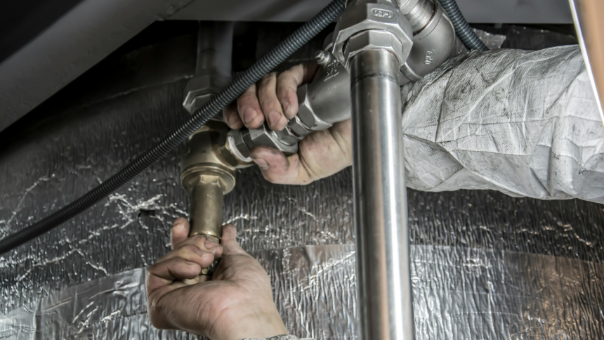 How Expert Plumbers in Dallas Handle Frozen Pipes Efficiently