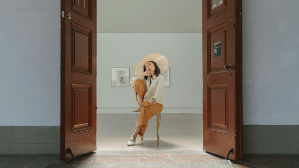 Interior Design Trends That Celebrate Feminine Elegance 2025