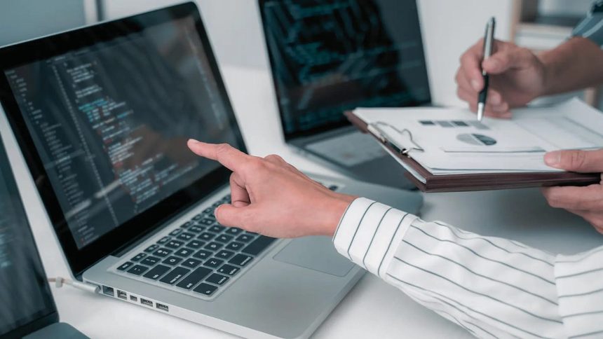 2025 Guide to Custom Software Development with 10 Top Teams