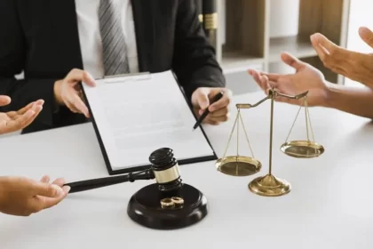 The Legal Maze Handling a Divorce with Pending Criminal Charges