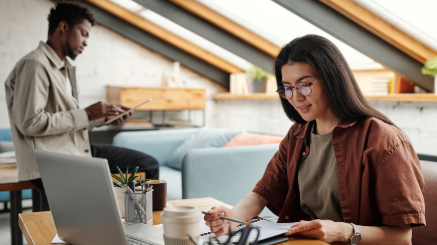 Beyond the Office Why Remote Work and Freelance Jobs Are Shaping Business Today
