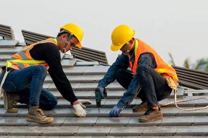Choosing the Right Roofing Company What Homeowners Should Ask Before Signing a Contract