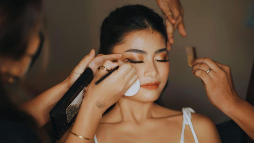 Effortless Beauty Mastering the Art of Natural Makeup Application