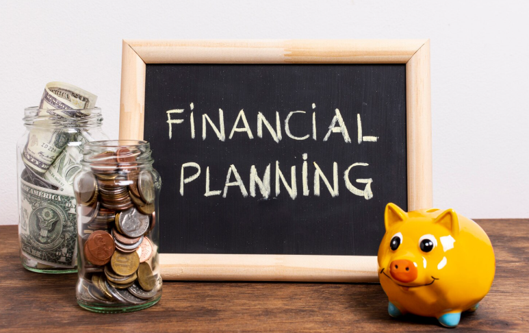 Image 1 of 5 Common Mistakes to Avoid in Financial Planning