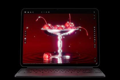 Image 1 of 7 Ways to Turn Your iPad Pro M5 into a Laptop-Free Workstation