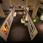 Image 1 of 4 Expert Tips that Will Help You Use Picture Hanging Rails for Home or Office Décor