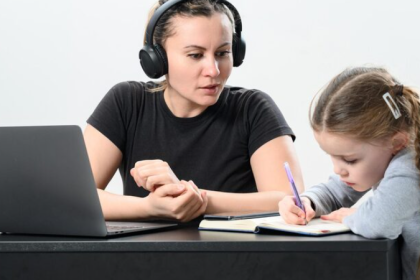 Image 1 of Do Kids Learn Faster With Online Reading Tutors?