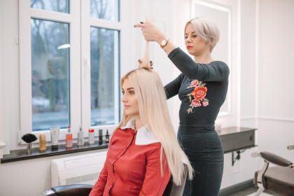 Image 1 of The Benefits of Learning Hair Extensions Online