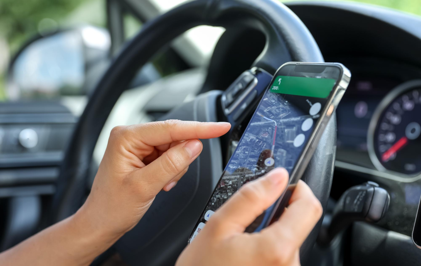 Image 1 of Understanding When to Contact the Uber Support Number